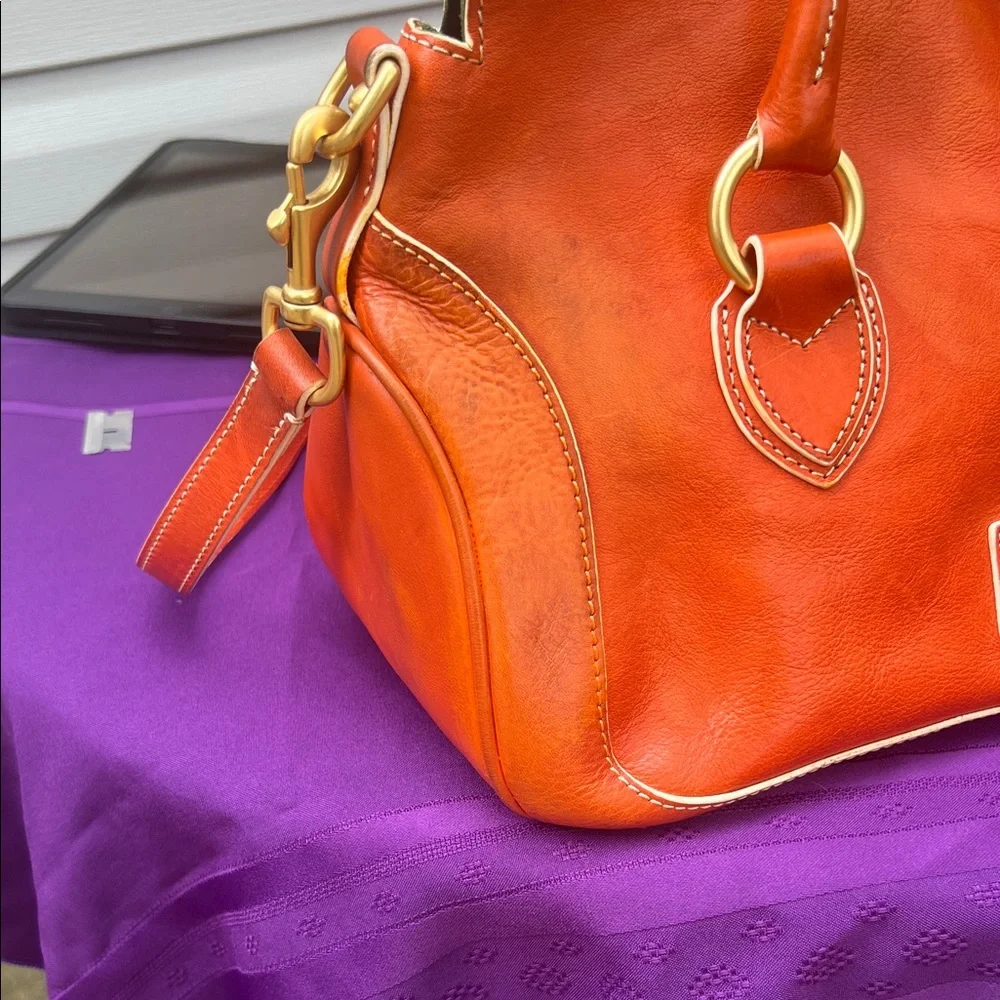 Dooney and Bourke Florentine Leather Shoulder Bag w/Brushed Gold Hardware & - Picture 9 of 10